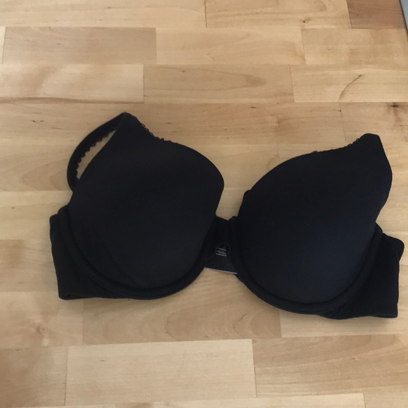 Victoria Secret Bra - Picture 1 of 4